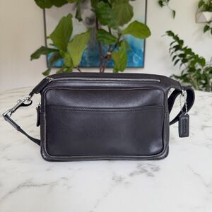COACH Vintage Travel Zip Waist Pack Belt Bag Unisex Crossbody Black Leather 90's